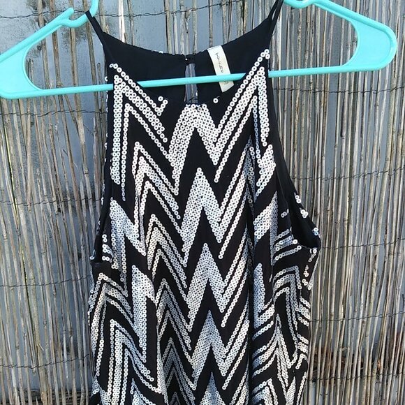 Tyche Tank Top Blouse Black & Silver Metal-Look Sequins Women's - S - Picture 1 of 13